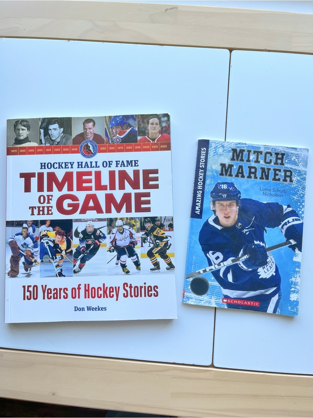 ✨2 for 10$✨ Hockey Hall of Fame Books